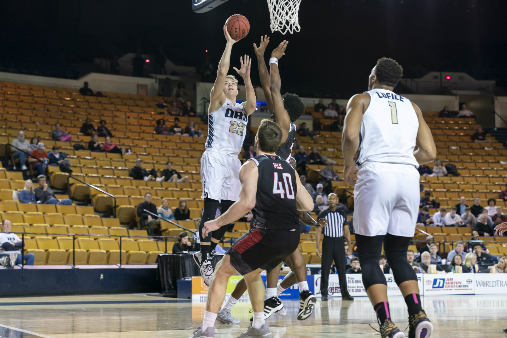 Oral Roberts University faces Omaha - Men's Basketball